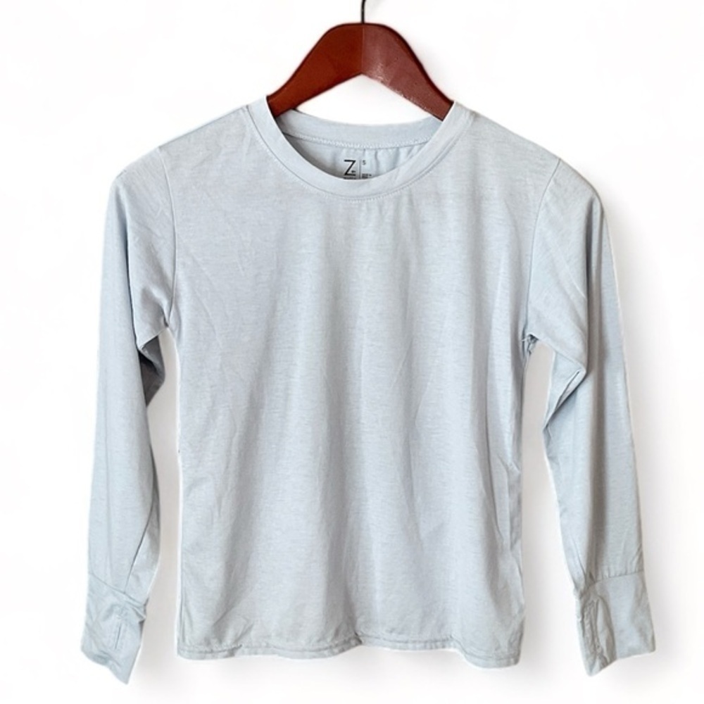 NWOT Z by Zella Powder Blue Tulip Back Long Sleeve Crewneck Tee Size Small